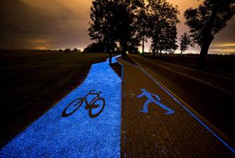 The first bike path powered by solar energy in Poland