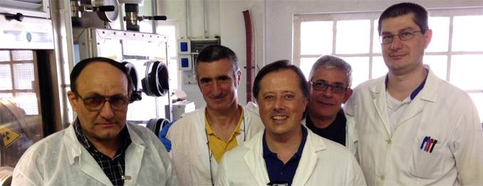 Adriano Marin, in the middle with his collegues and the scientists of Pavia University