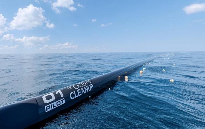 La macchina che ripulisce gli oceani operativa in estate